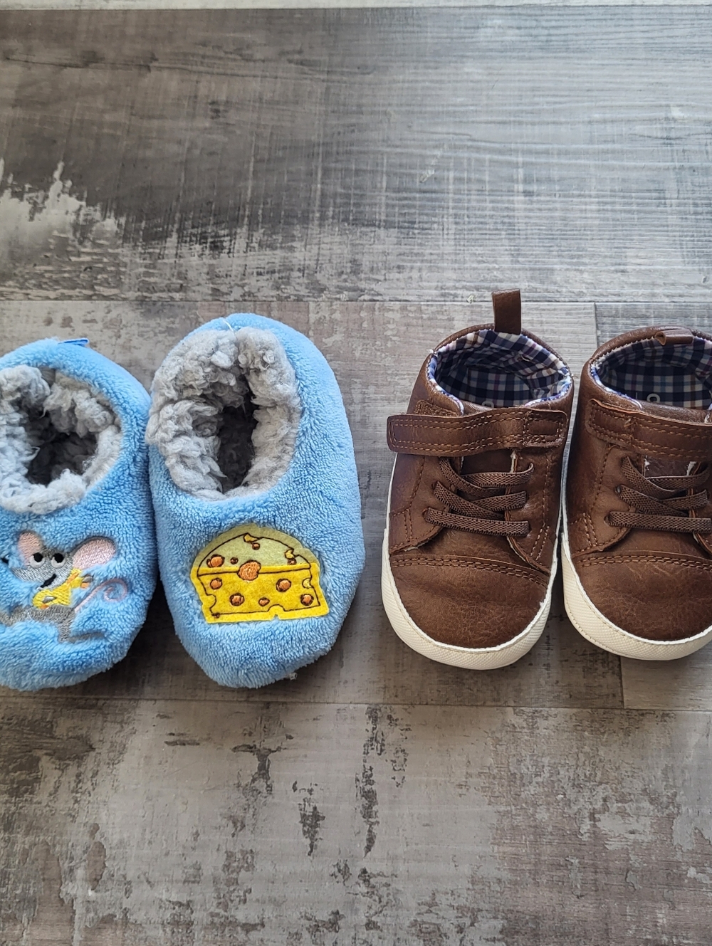 Baby Boy Size 12-18 Months Shoes Sneakers Slippers Bundle Carters Snoozies